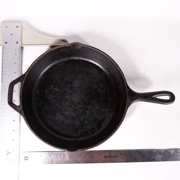 Lodge Cast Iron Skillet 10" Frying Pan Camping Cookware Camper Cooking Black - Picture 5 of 6